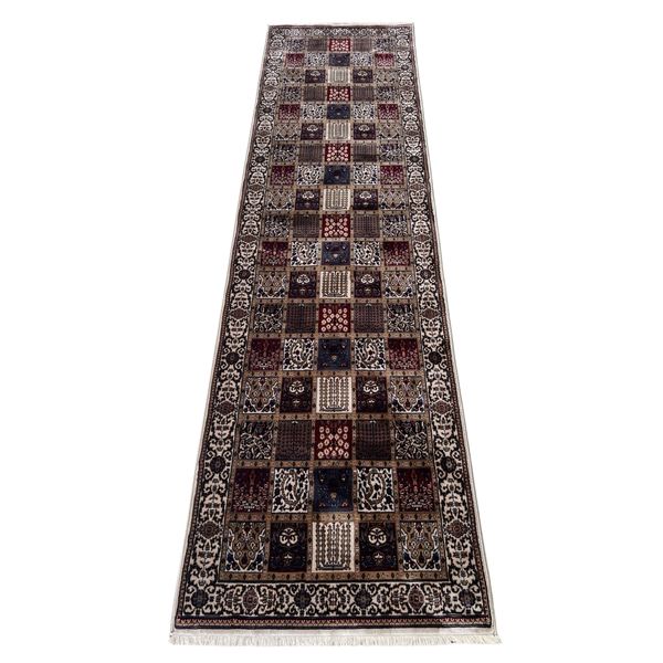 Cream Beige Bakhtiyari Design Runner Rug -300 x 80 cm