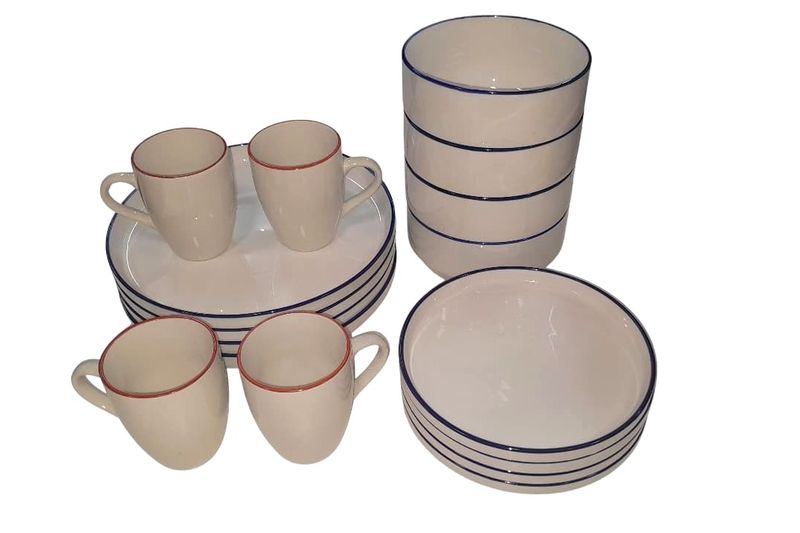 16 Piece Stoneware Dinnerware Set