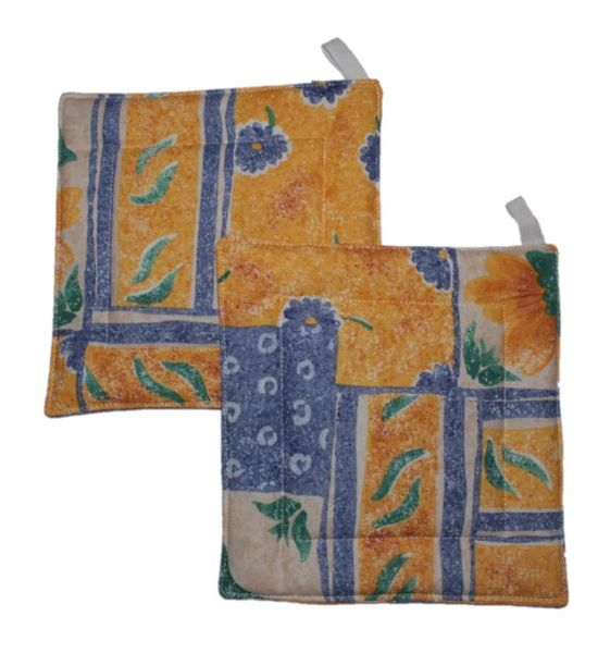 Hot Pot Holders/Oven Mitts with Heat Resistant Batting - Set of 2 - 20 x 20cm