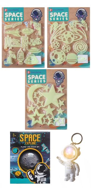 Kids Space Play Set - Astronaut Torch, Moon-Dig &amp; Glow In The Dark Stars