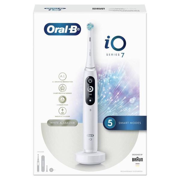 Oral-B iO7 Rechargeable Electric Toothbrush, 1 White handle + Travel Case
