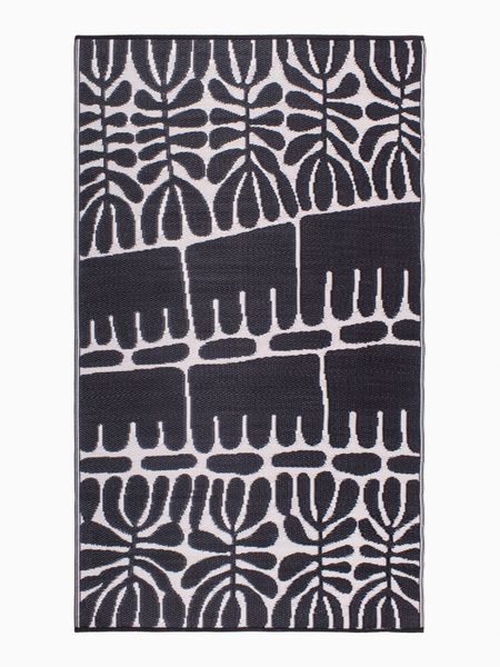 Fab Habitat Outdoor / Indoor Rug Serowe Black