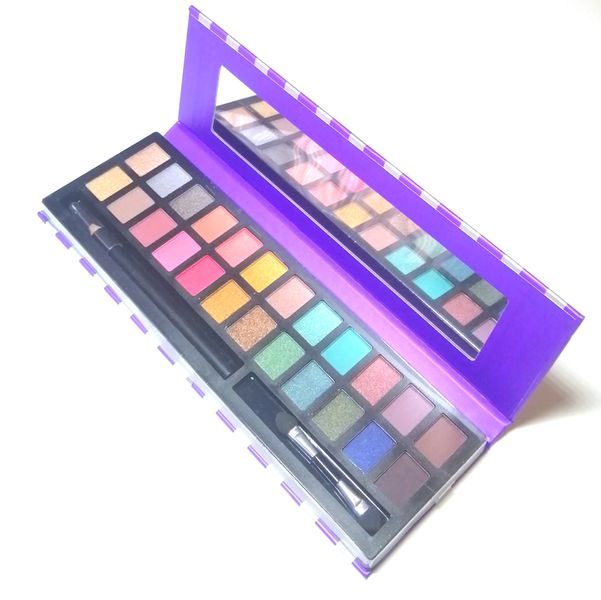 Glam Glow 24 Colour Eye Shadow Palette by ASR