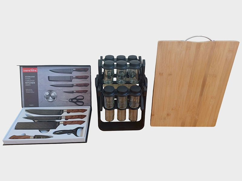 Revolving spice rack with a 6 piece knife set and a wooden chopping board