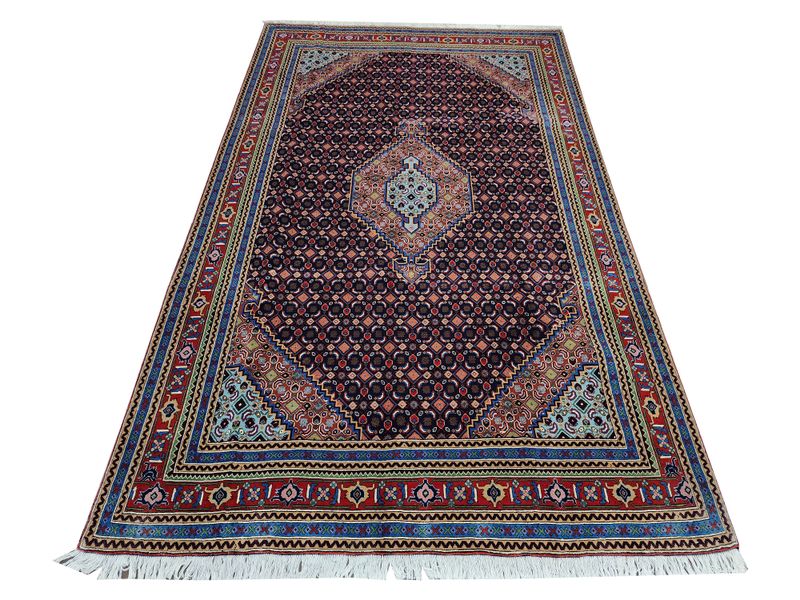 Stunning Ardabil carpet 300 x 200cm