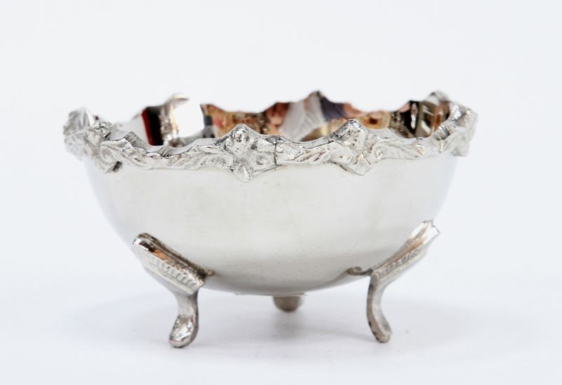 Decorative Round Flower Bowl with Border &amp; Three Legs - Silver Plated