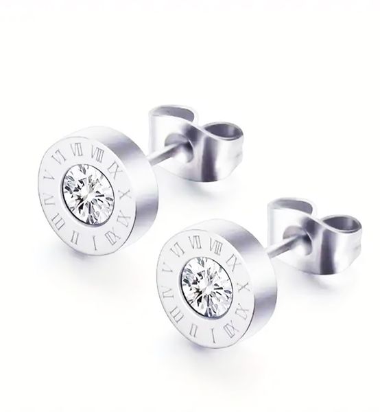Stainless steel 10mm stud earring with zirconia middle and roman numbers
