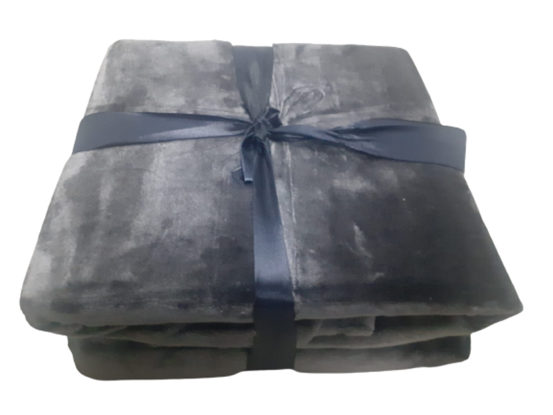 Luxurious Micro fiber Fleece Throw Blanket - 150 x 180 CM