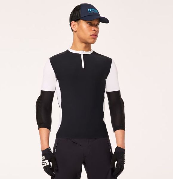 Oakley Point to Point 1/4 Zip Jersey