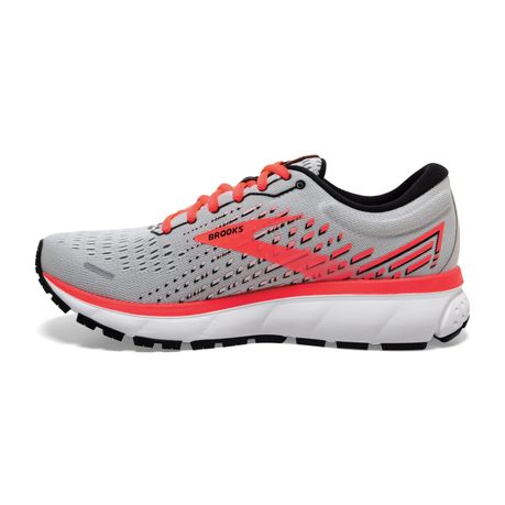 brooks ghost running shoes uk