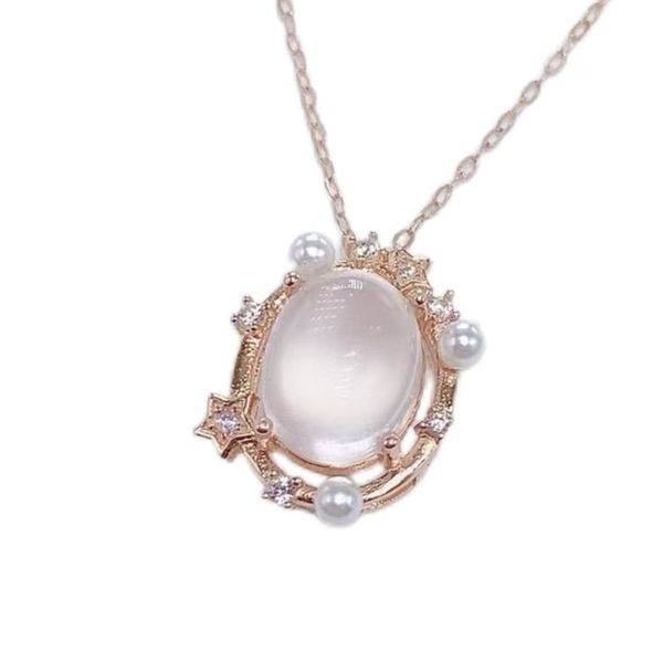 Pink Crystal Oval Pendant Necklace, Elegant And Versatile For Women.