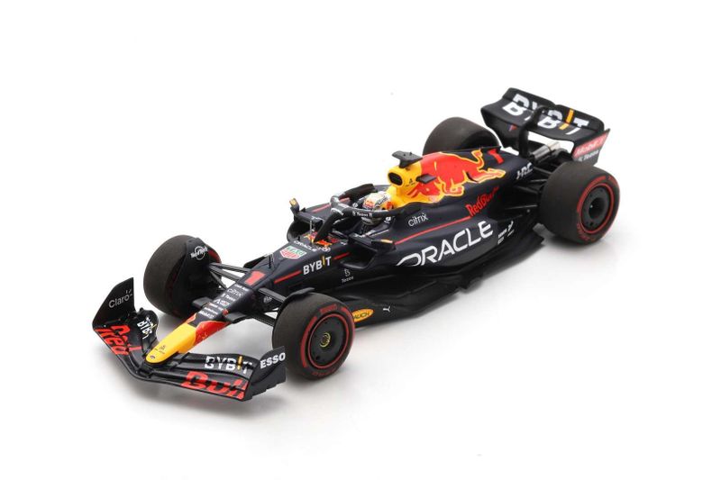 Oracle Red Bull Racing RB18 Verstappen Italian GP Winner 2022 in showcase