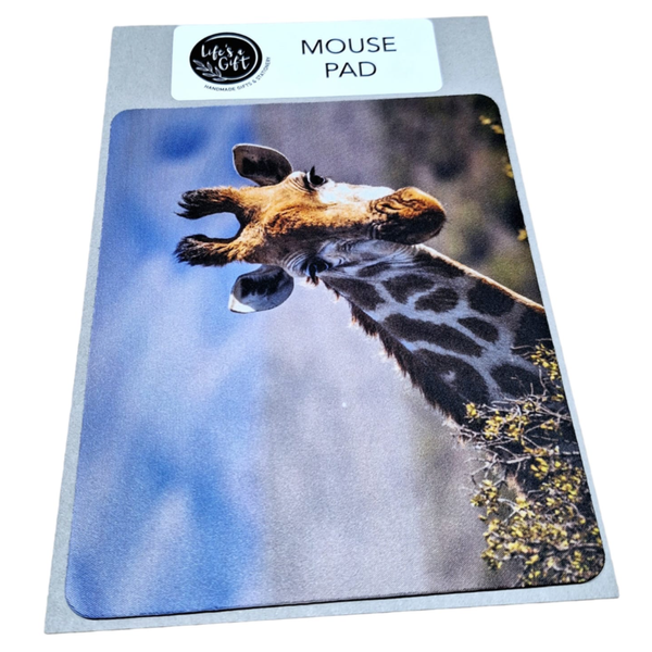 Mouse Pad 22 x 18 cm - Giraffe above the Tree