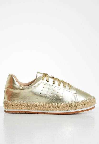 Women's Plum Frola Sneaker - Gold
