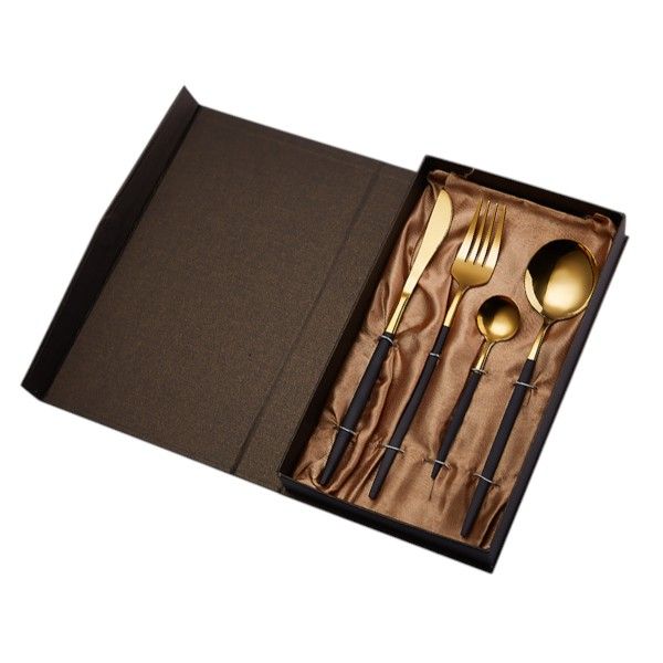 4 High-End Dinner Set - Black and Gold