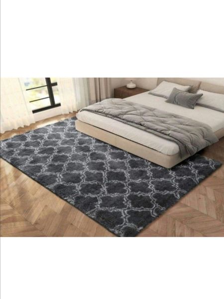 Soft Shaggy Rug - Black &amp; White