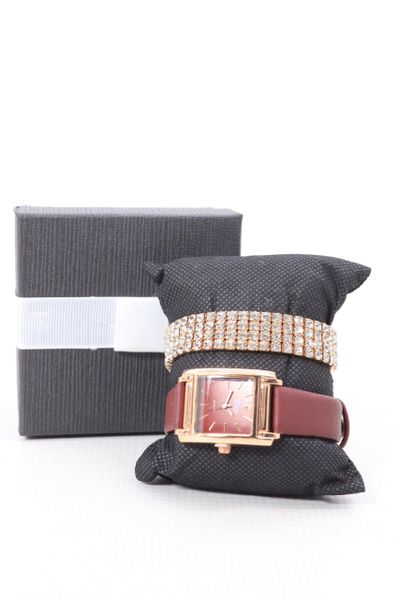 Timeless Beauty: Ladies Watch and Bangle Set - An Iconic Combination