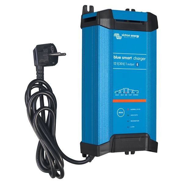 Victron Battery Charger Blue Smart IP22 12/30(1) 230V CEE 7/7