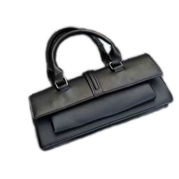 French retro fashionable texture single shoulder crossbody bag