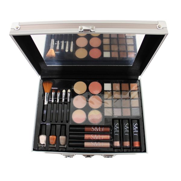 Cosmetic Set in Case