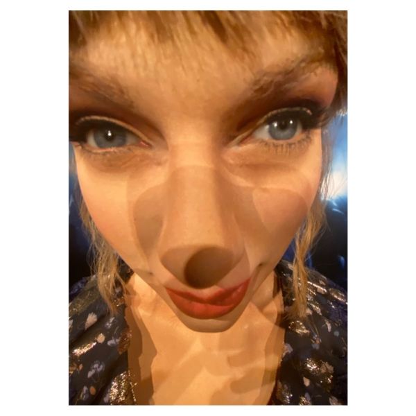 Taylor Swift 0,5 Selfie - A1 Poster