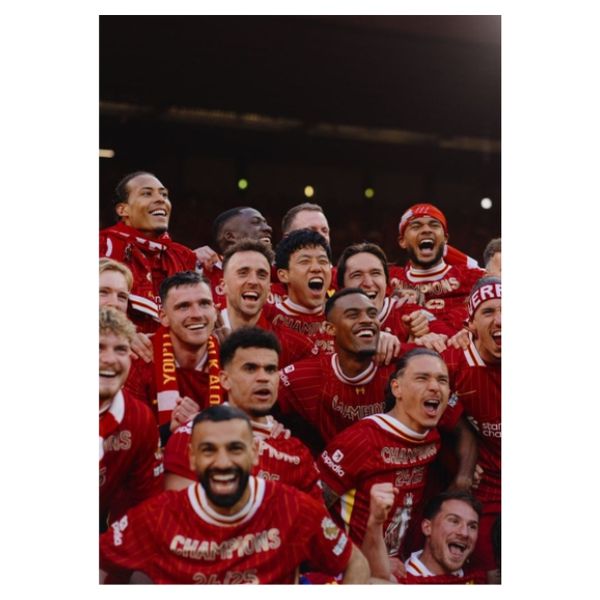 Liverpool Champions Group Photo Poster - A1