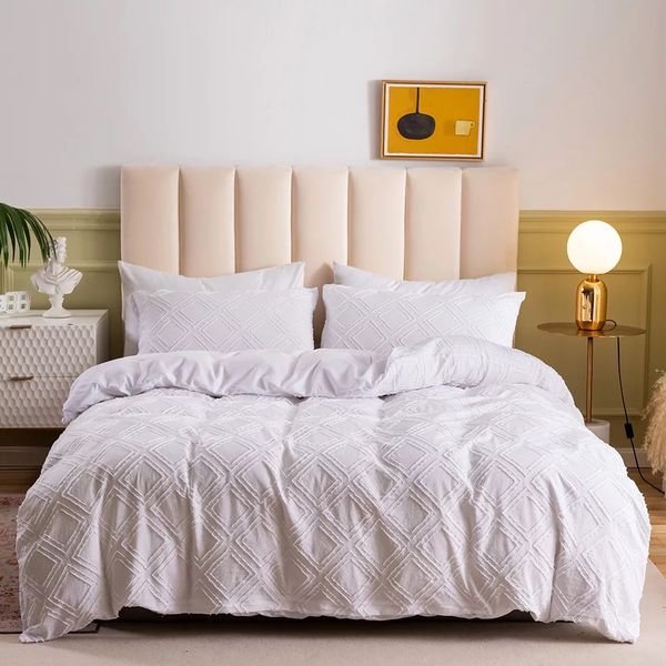 Linen Boutique - Tufted Plaid Plain Duvet Cover Set - White