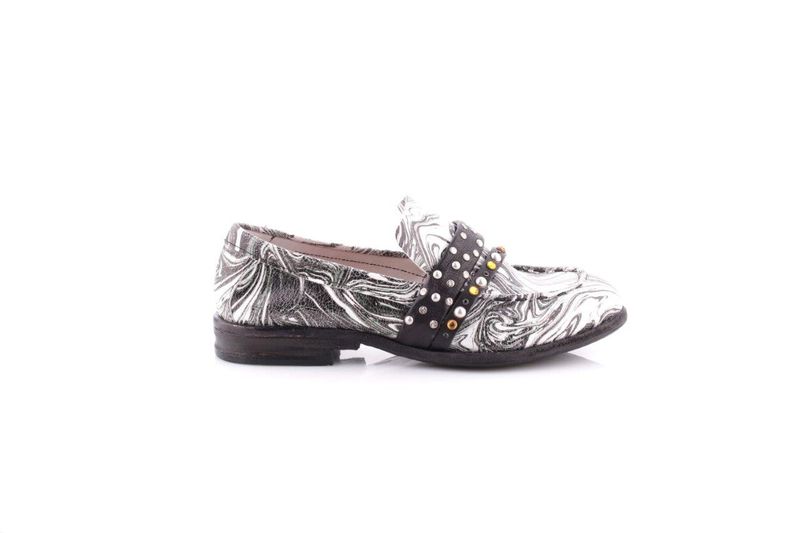 Women's black leather loafer