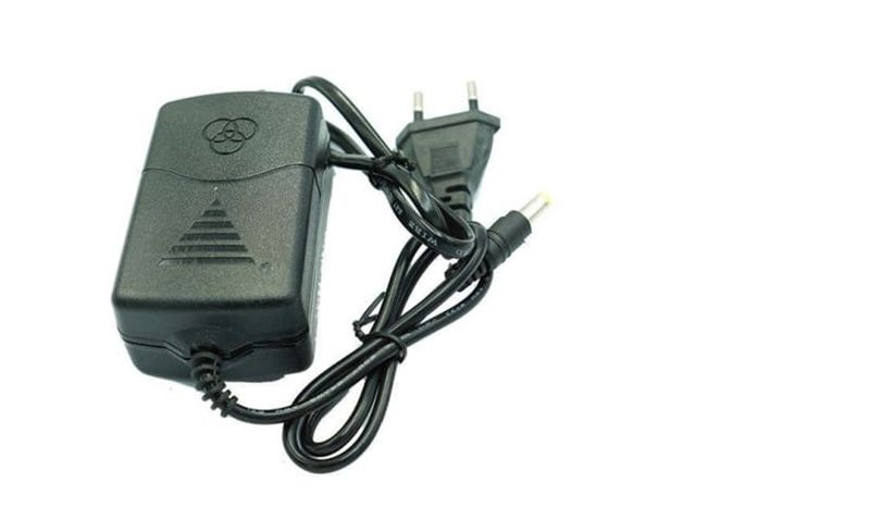 DDR - AC/DC Adapter 12v 2A Power Supply