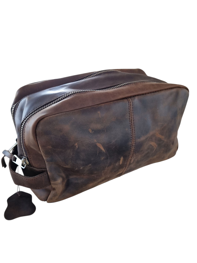 Toiletry bag - Genuine leather - 3 compartments