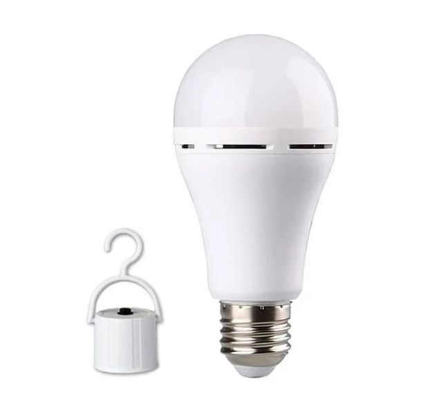 Outdoor Indoor Emergency Bulb 7W Rechargeable LED Bulb Lighting With Hook