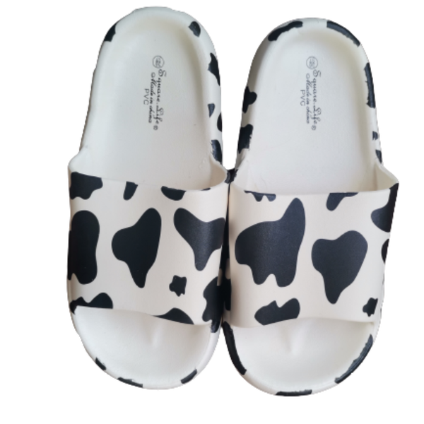 Trendy Summer Sandals / Beach Slides