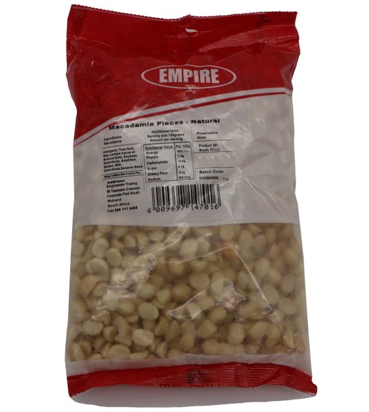 1 KG of Fresh Macadamia Pieces Natural