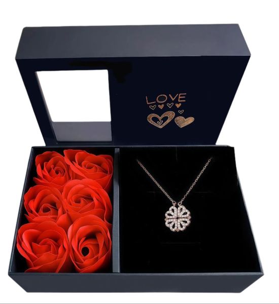 Love four-leaf clover in 6 rose gift Box