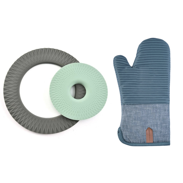 Set of 2 Silicone Nesting Trivets with Silicone Oven Glove