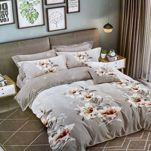 Soft Touch Embellished Six Pc's Duvet Cover Set Green &amp; White