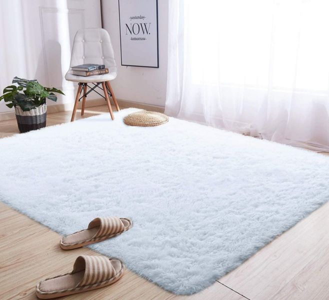 Large Premium Fluffy Carpet/Rug - White