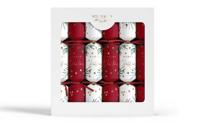 Luxury Traditional Pine &amp; Text Christmas Crackers