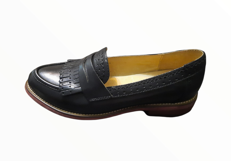 Yinzo Slip-In Court Loafers