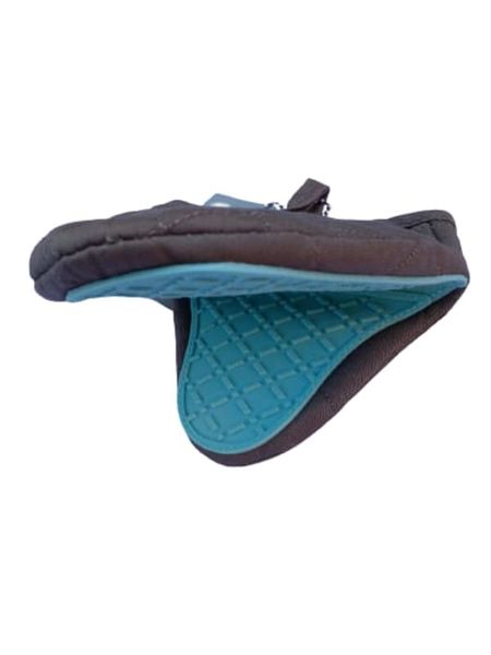 Comfortable Woven And Silicone Mitt