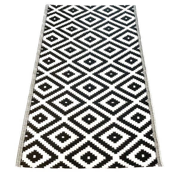 Indoor / Outdoor Plastic Woven Rug - Diamond Black &amp; White - 200 x 120cm