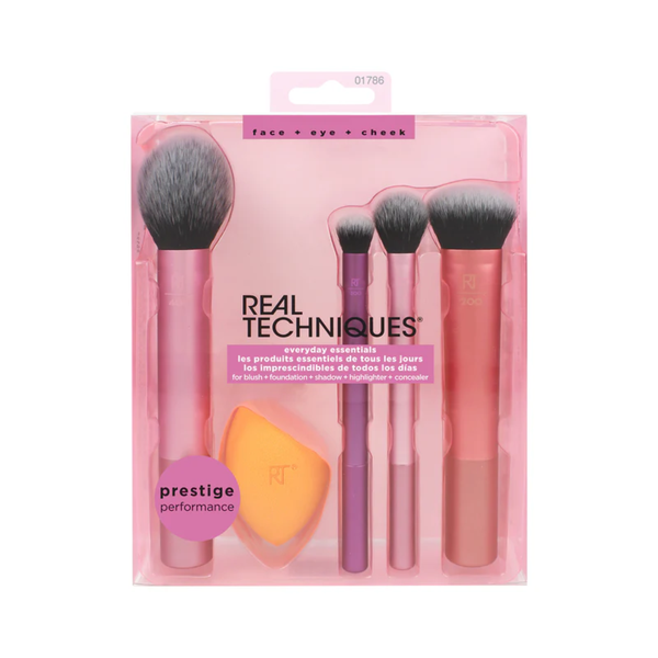 Real Technique Essential Makeup Brush Set (4 brushes &amp; 1 sponge)