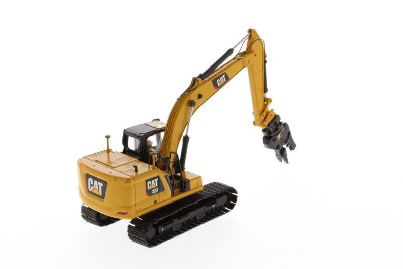 Diecast masters-1/50 CAT 323 Hydraulic Excavator With 4 Tools