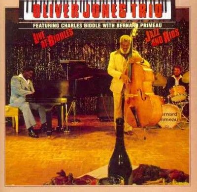 Oliver Jones - Oliver Jones: Live At Biddles Jazz &amp; R (CD)