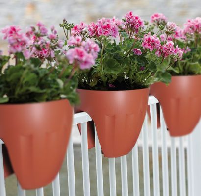 Fine Living Round Plastic Pot Planter - Small
