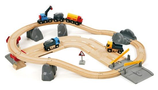 BRIO Rail &amp; Road Quarry Loading Set
