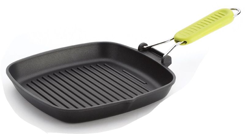 Risoli Saporelax grill pan with yellow silicone folding handle