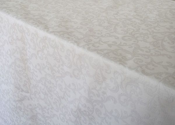 DSA - China Swirl White Round Tablecloth - 6 Seater