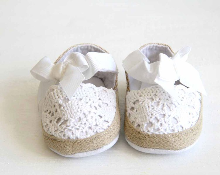 White (Size: 9-12 Months image