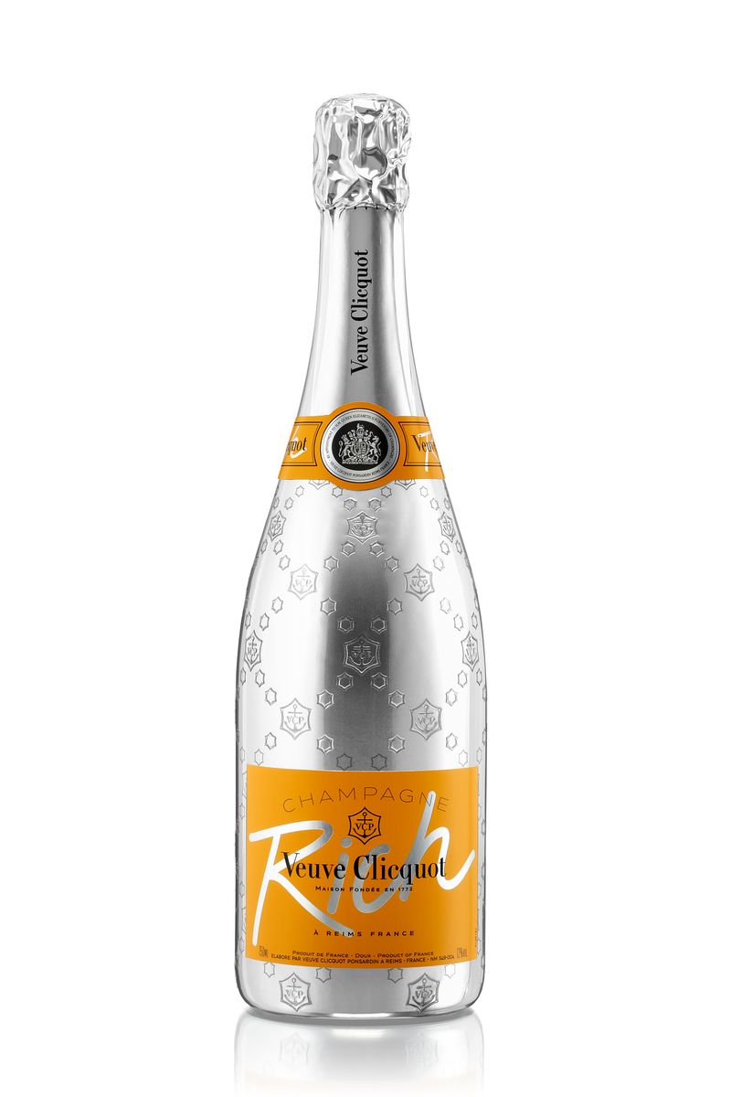 Premium Champagne Review: Veuve Clicquot NV Yellow Label & Moet & Chandon  Brut Imperial 